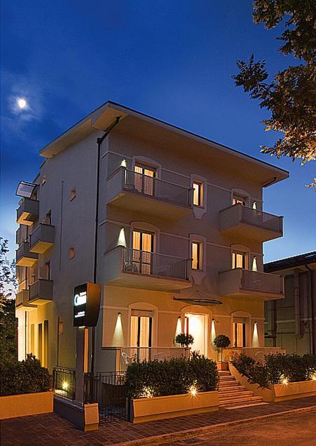 Residence Caterina 卡托利卡 外观 照片